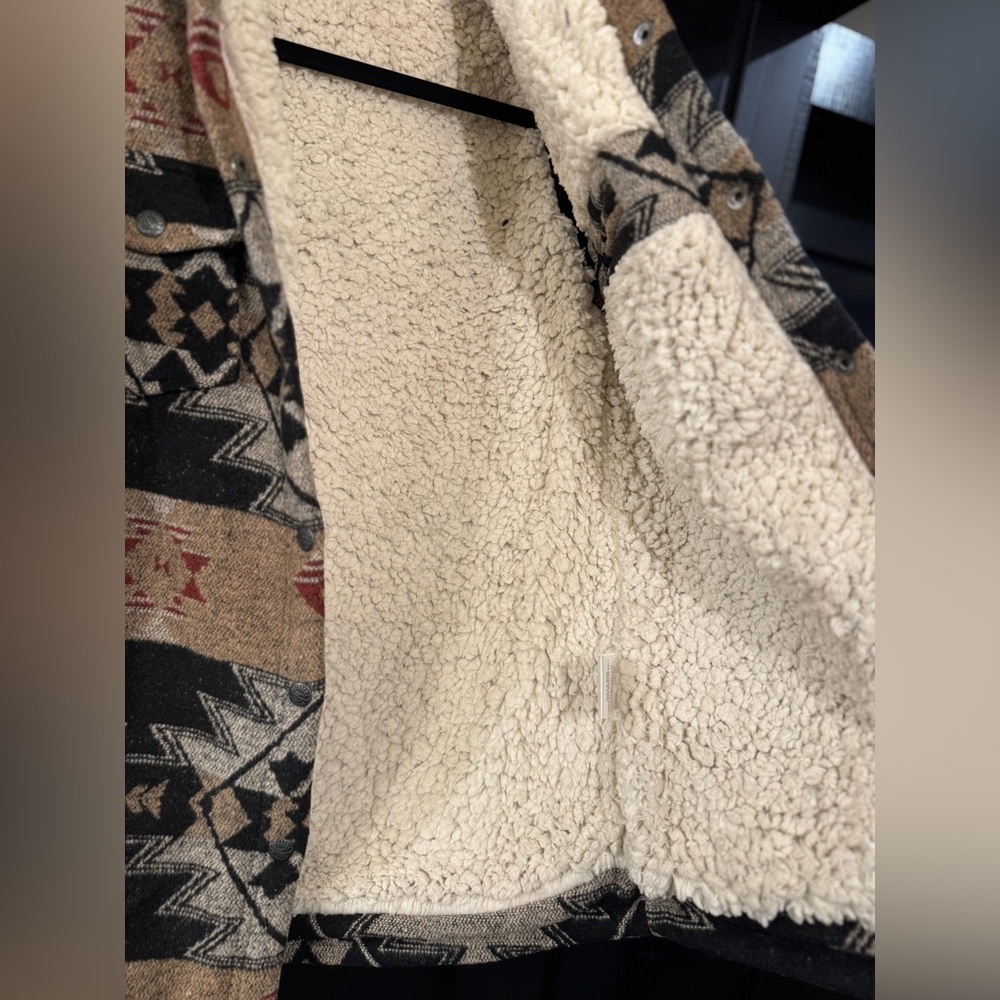 Outback Aztec Pattern Jacket - image 6